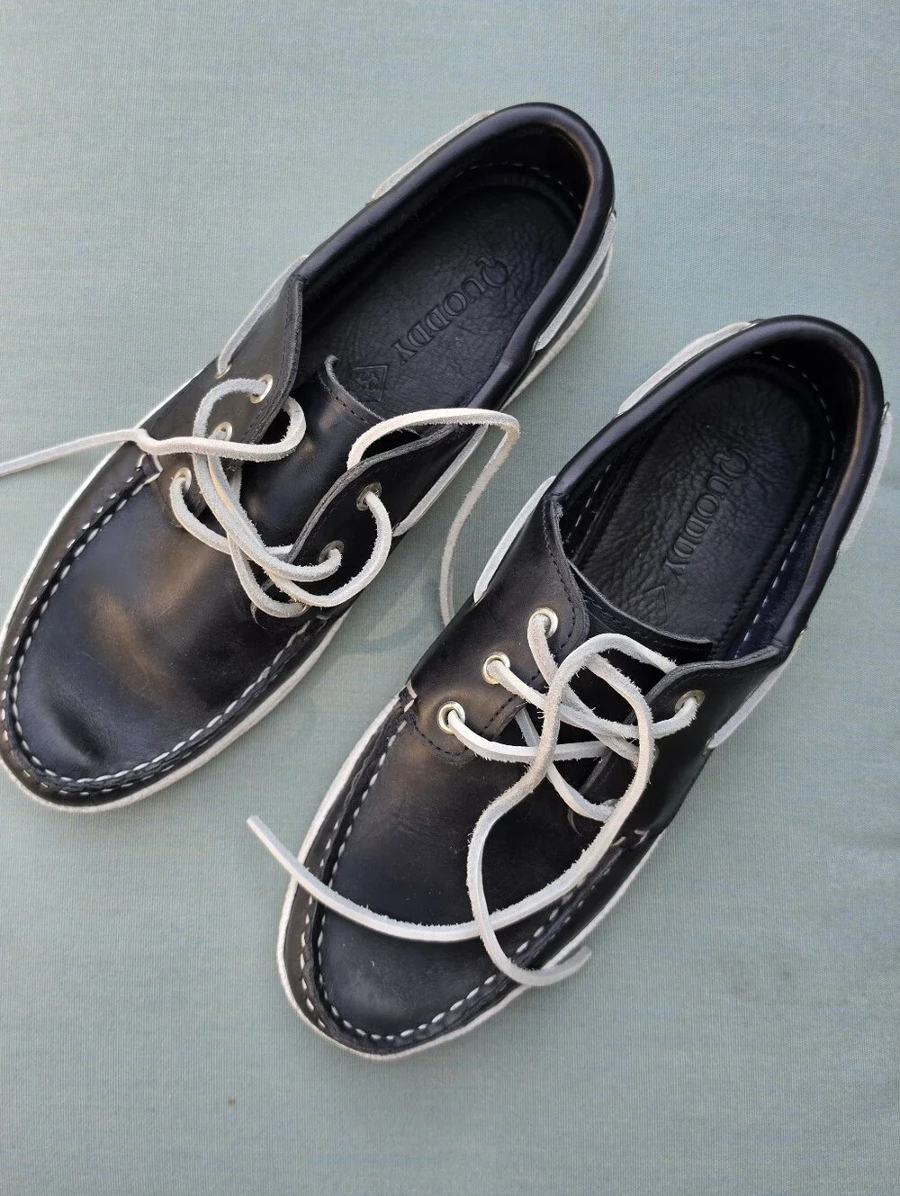 Quoddy Runabout Moccasin Boat Shoe Dark Navy Leather Vibram Outsole Men’s 7.5